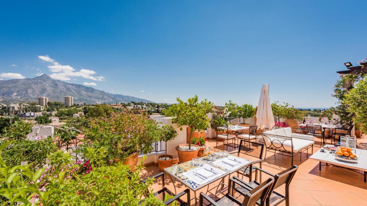 Molo 44 Puerto Banús Pensión Marbella