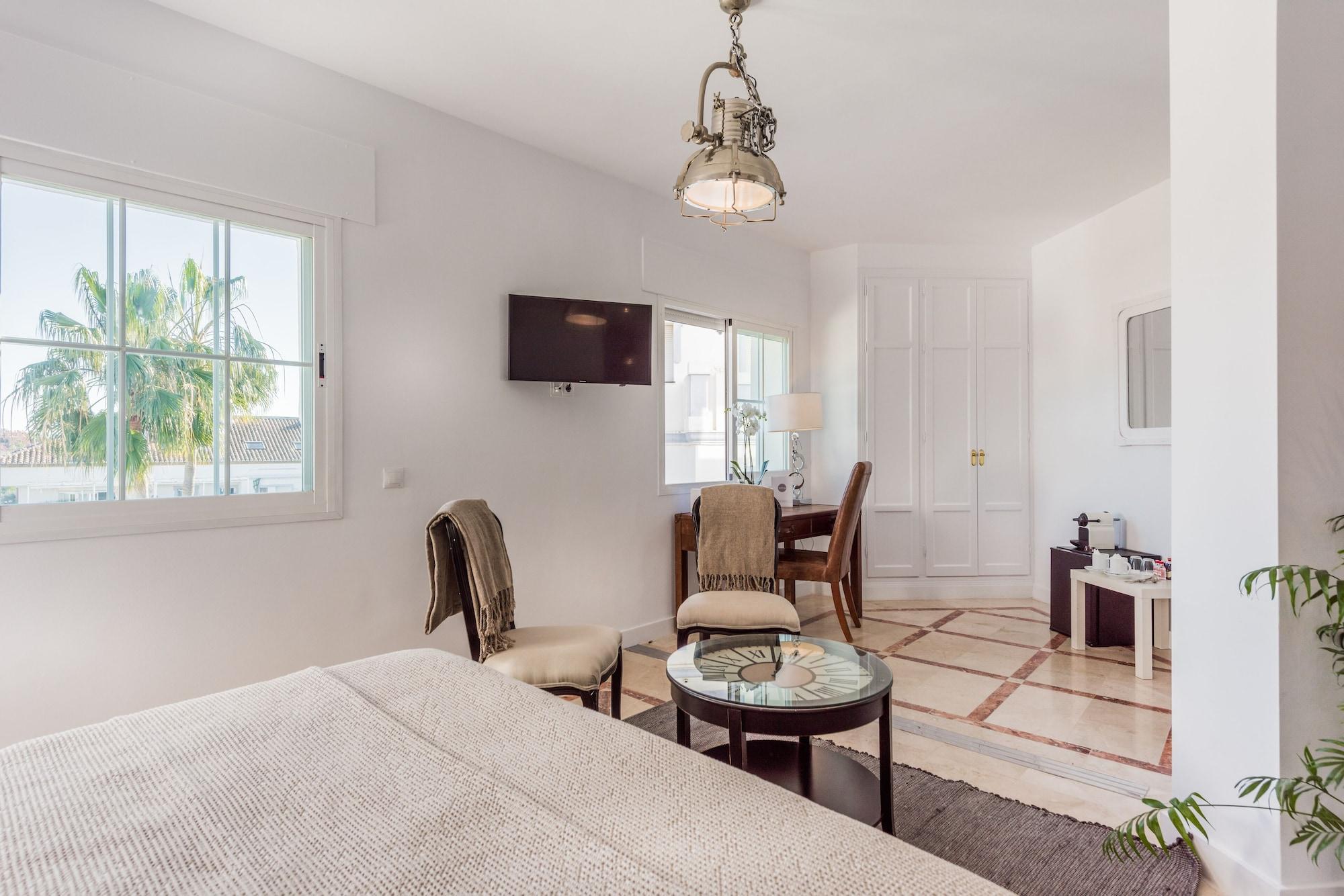 Molo 44 Puerto Banus Gasthof 4*